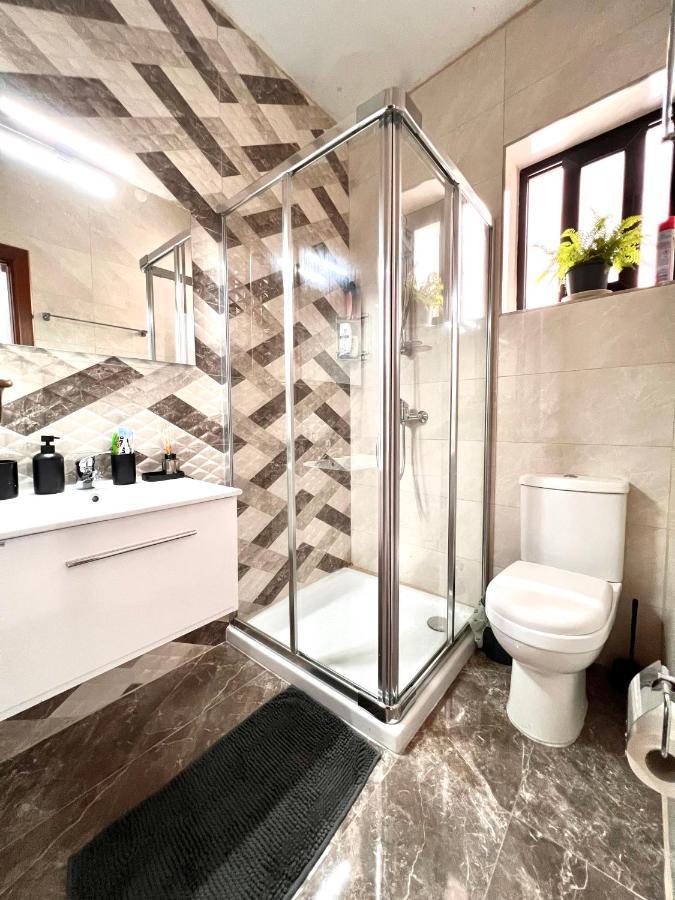 F8 1 Seaview Room, Living And Bathroom Shared , Stjulians Saint Julian's Екстер'єр фото